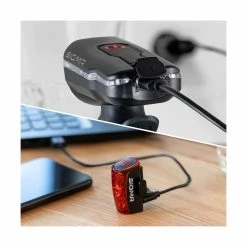 SIGMA Set éclairages Éclairage Avant Aura 60 & Éclairage Arrière Infinity -Pas Cher Vélo Magasin 2BC057C1A777A19B42183EBA346E15EB