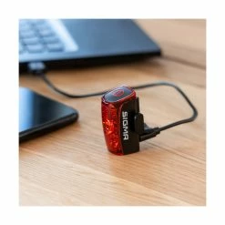 SIGMA Infinity éclairage Arrière à Batterie -Pas Cher Vélo Magasin 5E7FB724D0F08A524FF0071D9C58F8A9