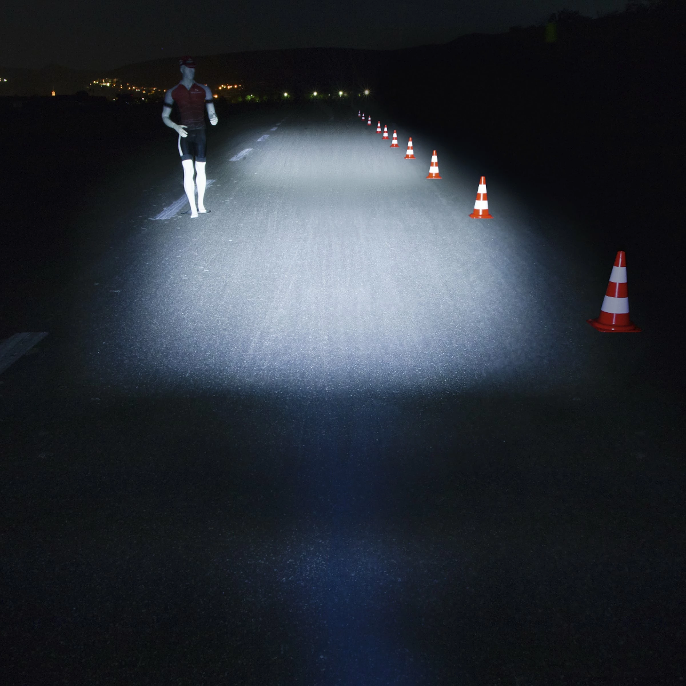 SIGMA Set éclairages Éclairage Avant Aura 60 / Éclairage Arrière Nugget II 8 SIGMA Set éclairages Éclairage Avant Aura 60 / Éclairage Arrière Nugget II – Image 6